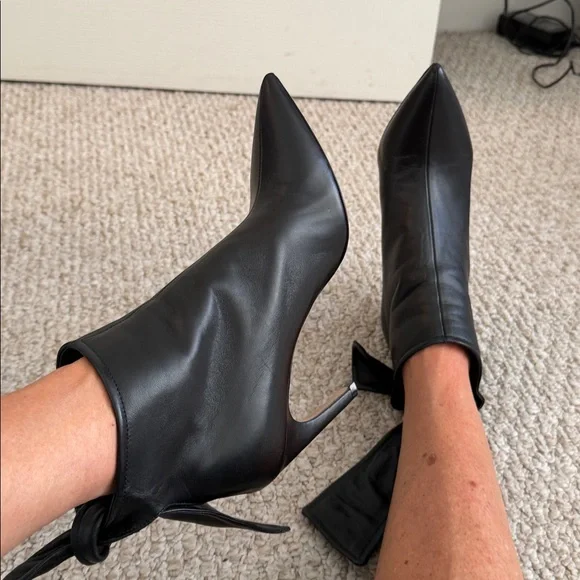 Dior leather bow booties - Picture 15 of 17